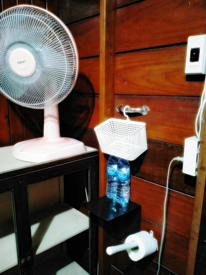 Ray Nu Guest House Аюттхая Екстер'єр фото