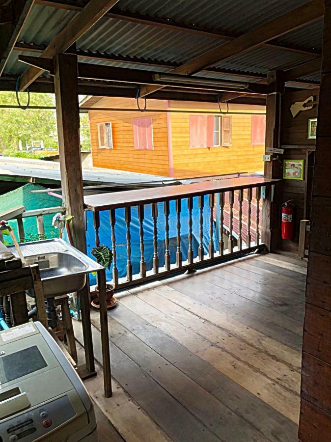 Ray Nu Guest House Аюттхая Екстер'єр фото